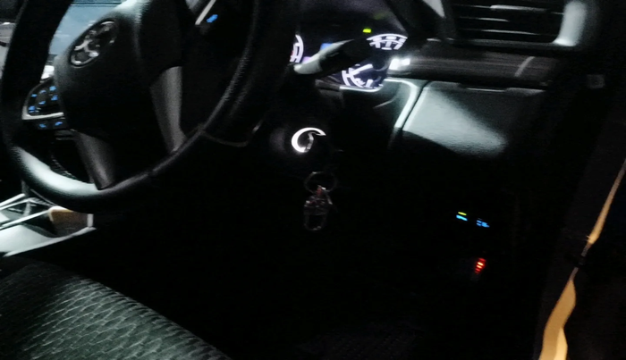 2022 Toyota Innova Crysta 2.7 GX AT 7 STR, Petrol, Automatic, 43,653 km, interior