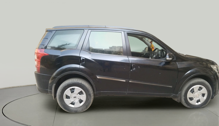 2016 Mahindra XUV500 W6 AT, Diesel, Automatic, 85,332 km, exterior