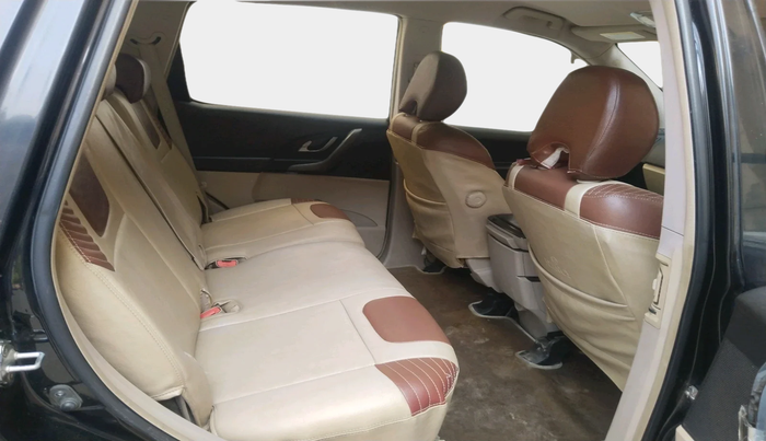 2016 Mahindra XUV500 W6 AT, Diesel, Automatic, 85,332 km, interior