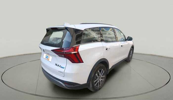 2025 Mahindra XUV700 AX 7 LUXURY P AT 7 STR, Petrol, Automatic, 109 km, exterior