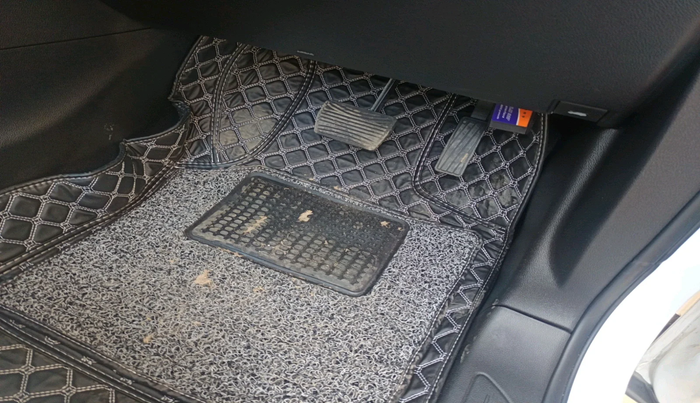 2025 Mahindra XUV700 AX 7 LUXURY P AT 7 STR, Petrol, Automatic, 109 km, interior