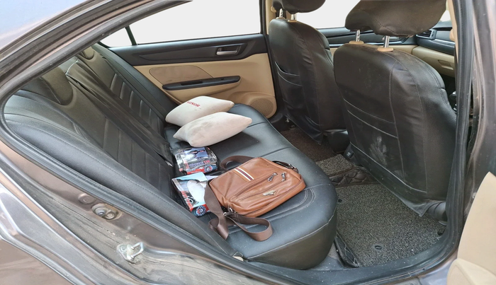 2018 Honda Amaze 1.2L I-VTEC S, Petrol, Manual, 1,10,035 km, interior