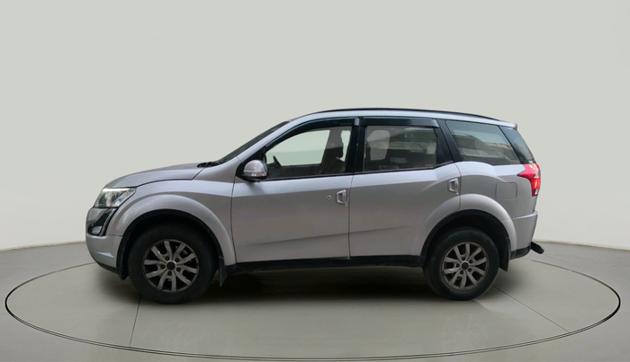 2018 Mahindra XUV500 W9 AT, Diesel, Automatic, 51,867 km, exterior