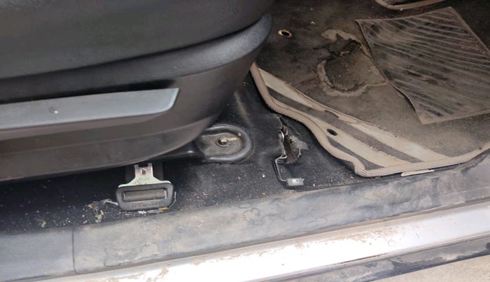 2018 Mahindra KUV 100 NXT K8 P 6 STR, Petrol, Manual, 94,644 km, interior