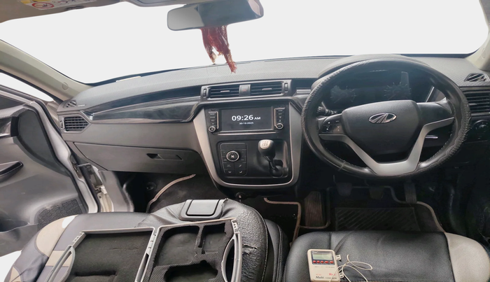 2018 Mahindra KUV 100 NXT K8 P 6 STR, Petrol, Manual, 94,644 km, interior