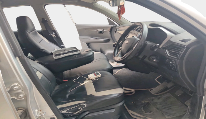 2018 Mahindra KUV 100 NXT K8 P 6 STR, Petrol, Manual, 94,644 km, interior