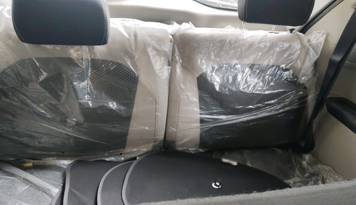 2020 Renault TRIBER RXZ, Petrol, Manual, 69,932 km, interior