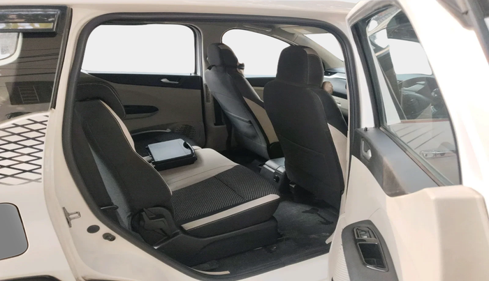 2020 Renault TRIBER RXZ, Petrol, Manual, 69,932 km, interior