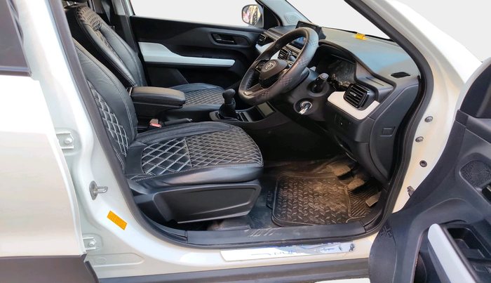 2022 Tata PUNCH PURE MT, Petrol, Manual, 10,845 km, interior