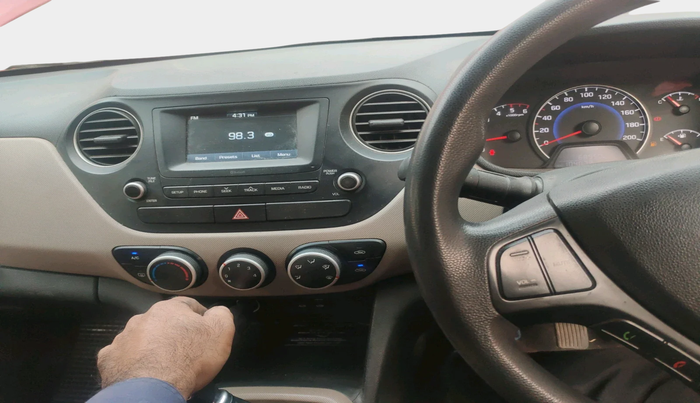 2017 Hyundai Grand i10 SPORTZ 1.1 CRDI, Diesel, Manual, 1,04,073 km, interior