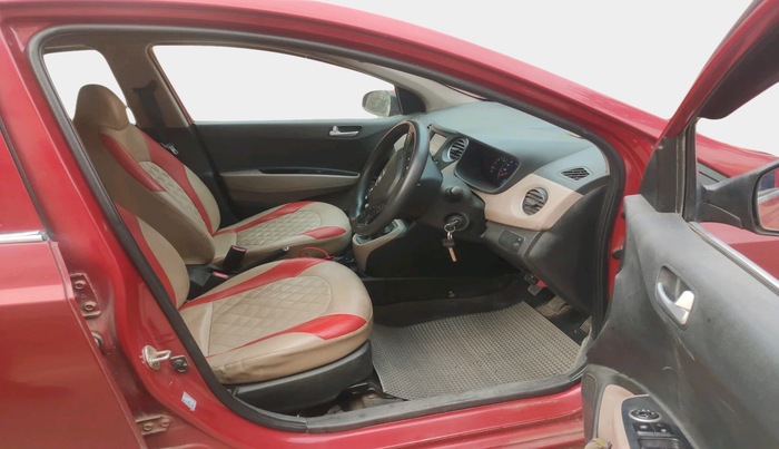 2017 Hyundai Grand i10 SPORTZ 1.1 CRDI, Diesel, Manual, 1,04,073 km, interior