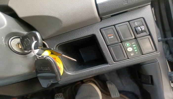 2011 Maruti Wagon R 1.0 LXI CNG, Petrol, Manual, 1,47,273 km, interior