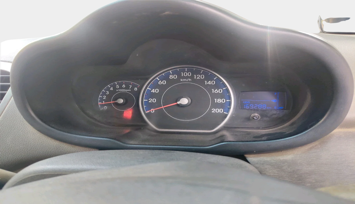 2011 Hyundai i10 MAGNA 1.1, CNG, Manual, 1,69,288 km, interior