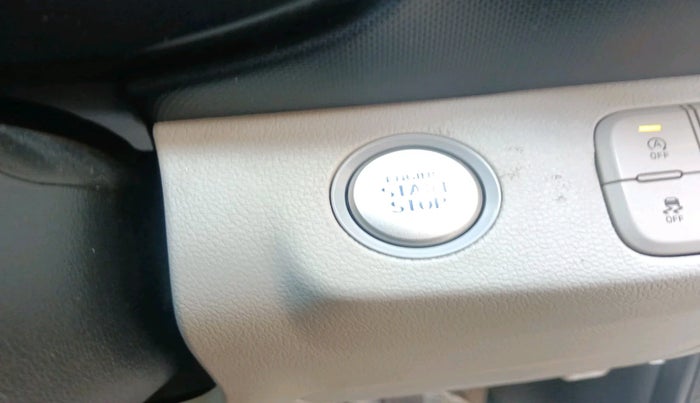 2024 Hyundai VENUE SX 1.2 PETROL, Petrol, Manual, 14,034 km, interior