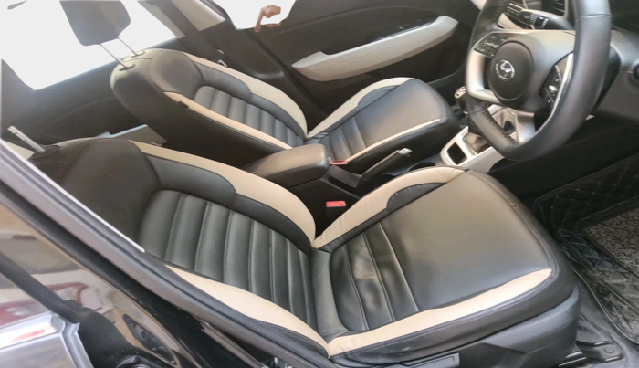 2024 Hyundai VENUE SX 1.2 PETROL, Petrol, Manual, 14,034 km, interior