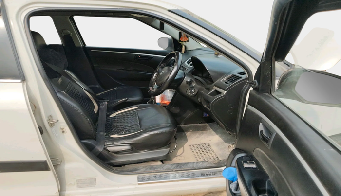2017 Maruti Swift LXI (O), Petrol, Manual, 1,15,201 km, interior