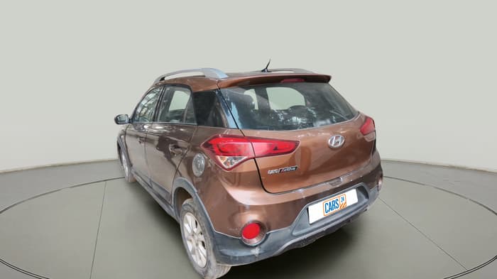 2015 Hyundai i20 Active 1.2 BASE, Petrol, Manual, 2,00,492 km, exterior