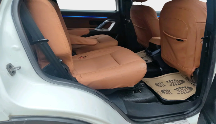 2021 Tata Safari XMA, Diesel, Automatic, 1,39,684 km, interior