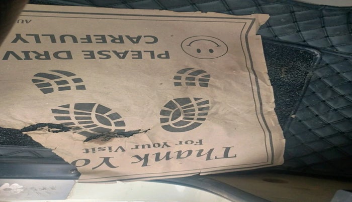 2017 Mahindra Scorpio S4 PLUS 1.99 INTELLI-HYBRID, Diesel, Manual, 1,80,182 km, interior