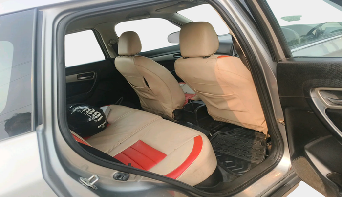 2018 Maruti Vitara Brezza ZDI, Diesel, Manual, 1,25,858 km, interior