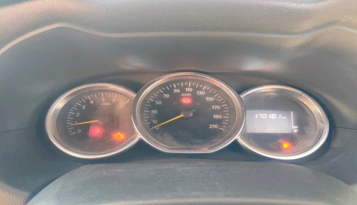 2017 Renault Duster RXL PETROL, Petrol, Manual, 1,70,101 km, interior