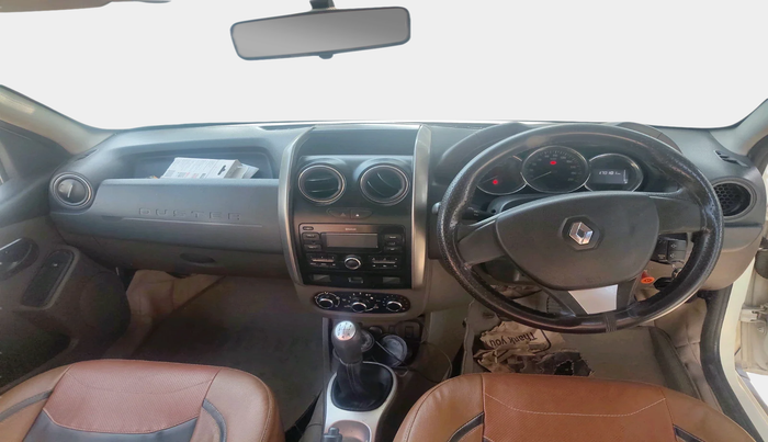 2017 Renault Duster RXL PETROL, Petrol, Manual, 1,70,101 km, interior