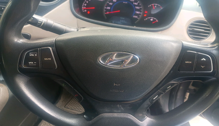 2016 Hyundai Grand i10 SPORTZ 1.2 KAPPA VTVT, Petrol, Manual, 1,61,496 km, interior