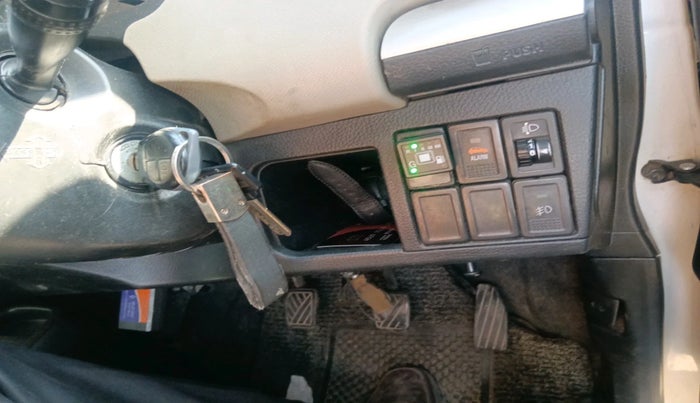 2014 Maruti Wagon R 1.0 VXI, CNG, Manual, 1,73,253 km, interior