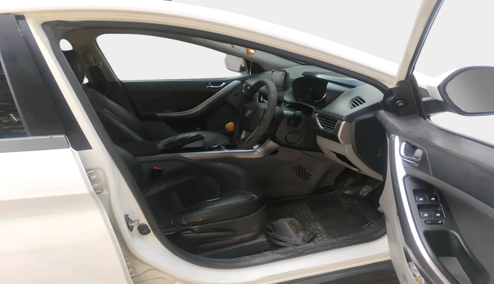 2018 Tata NEXON XZ PLUS DIESEL, Diesel, Manual, 1,76,292 km, interior