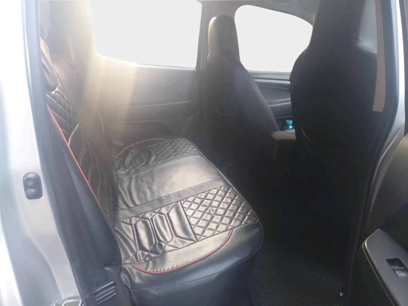 2019 ISUZU D-MAX S-CAB 2.5 TD, Diesel, Manual, 1,10,802 km, interior