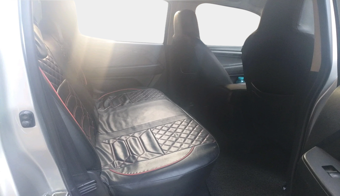 2019 ISUZU D-MAX S-CAB 2.5 TD, Diesel, Manual, 1,10,802 km, interior