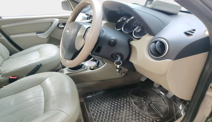 2016 Nissan Terrano XL (D), Diesel, Manual, 1,21,391 km, interior