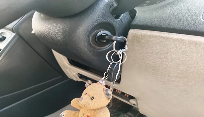 2011 Volkswagen Polo COMFORTLINE 1.2L PETROL, Petrol, Manual, 1,26,679 km, interior