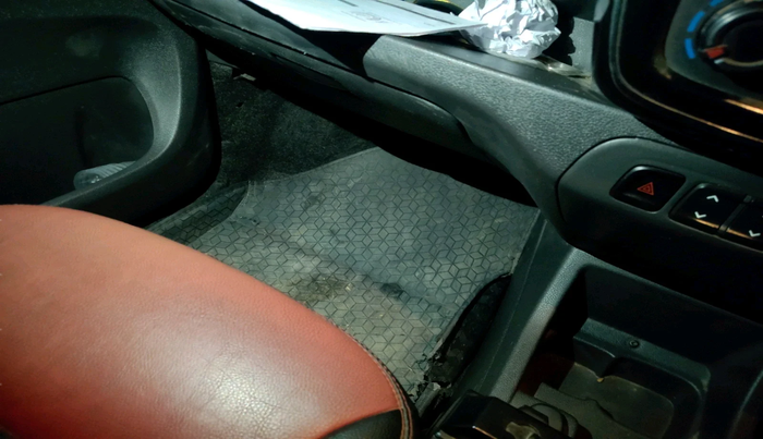 2016 Renault Kwid RXT 0.8, Petrol, Manual, 96,166 km, interior