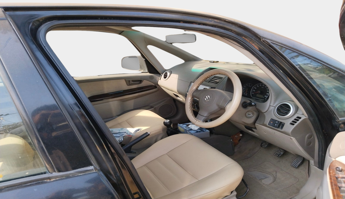 2010 Maruti SX4 VXI, Petrol, Manual, 1,30,772 km, interior