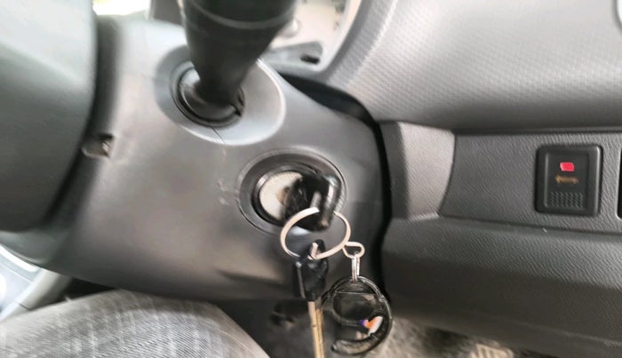 2011 Maruti Ritz VXI, Petrol, Manual, 1,00,000 km, interior