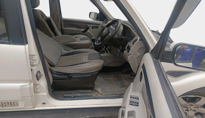 2018 Mahindra Scorpio S9, Diesel, Manual, 52,470 km, interior