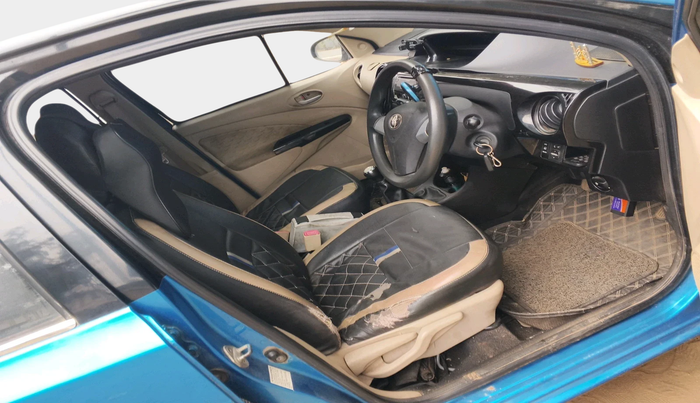 2017 Toyota Etios Liva V, Petrol, Manual, 26,481 km, interior