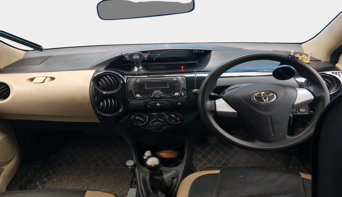 2017 Toyota Etios Liva V, Petrol, Manual, 26,481 km, interior