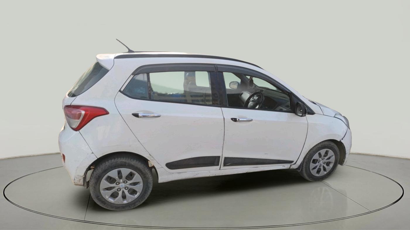 2014 Hyundai Grand i10 SPORTZ 1.2 KAPPA VTVT, CNG, Manual, 1,36,922 km, exterior