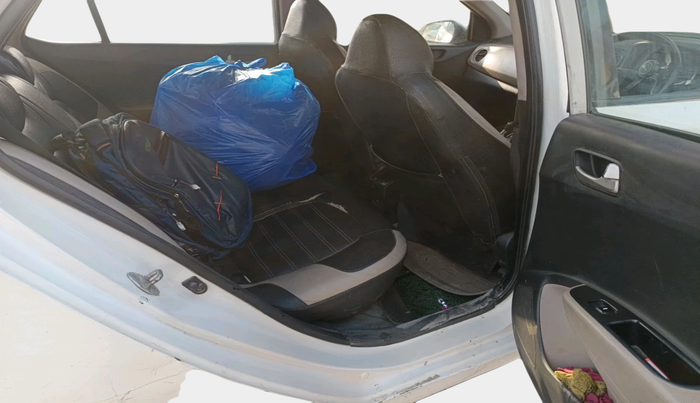 2014 Hyundai Grand i10 SPORTZ 1.2 KAPPA VTVT, Petrol, Manual, 1,36,922 km, interior