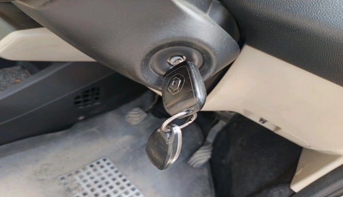 2023 Renault TRIBER RXE MT, Petrol, Manual, 83,484 km, interior