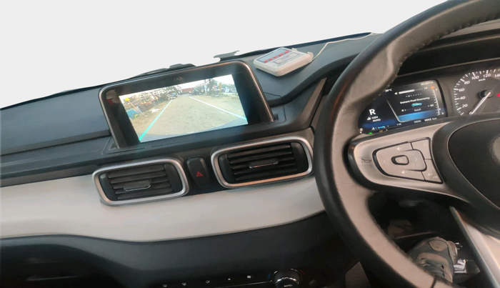 2024 Tata PUNCH CREATIVE  AMT, Petrol, Automatic, 6,843 km, interior