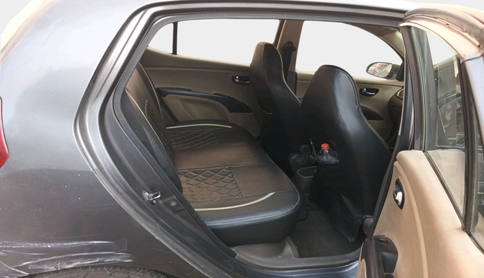 2013 Hyundai i10 MAGNA 1.2, Petrol, Manual, 1,96,471 km, interior