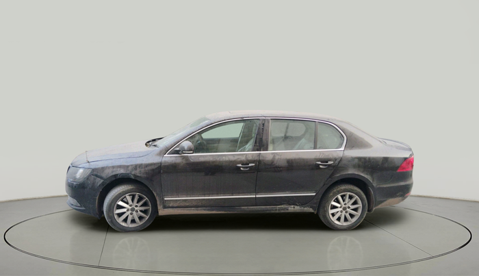 2014 Skoda Superb ELEGANCE 1.8 TSI MT, Petrol, Manual, 1,01,085 km, exterior