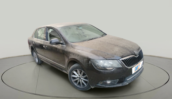 2014 Skoda Superb ELEGANCE 1.8 TSI MT, Petrol, Manual, 1,01,085 km, exterior