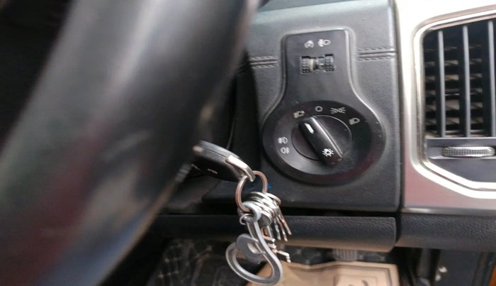 2017 Tata Hexa XTA 4X2 6 STR, Diesel, Automatic, 1,44,247 km, interior