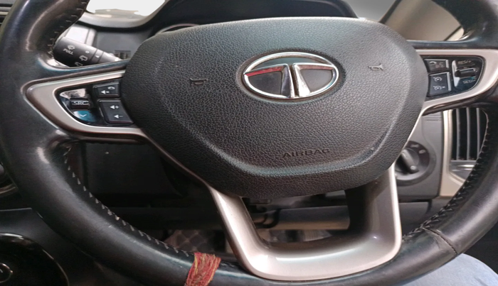 2017 Tata Hexa XTA 4X2 6 STR, Diesel, Automatic, 1,44,247 km, interior