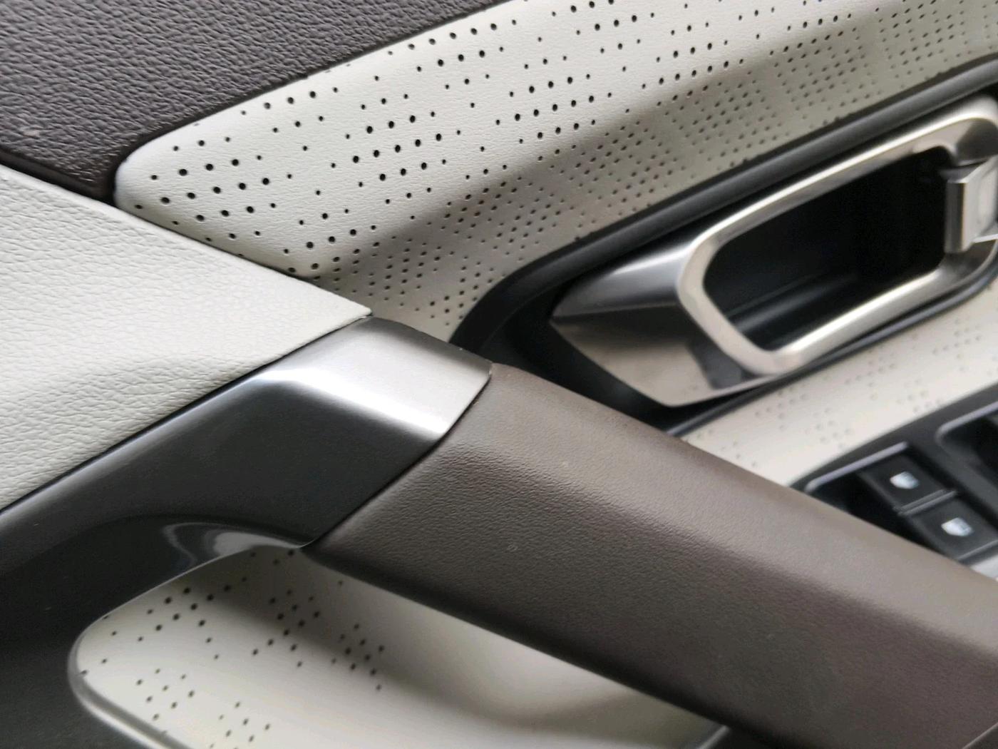 2023 Tata Safari ACCOMPLISHED PLUS DUAL TONE AT, Diesel, Automatic, 13,939 km, interior