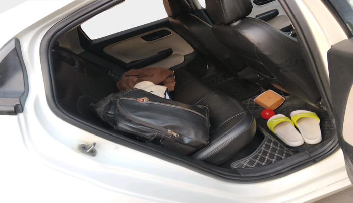 2023 Tata ALTROZ XT PETROL, Petrol, Manual, 33,615 km, interior